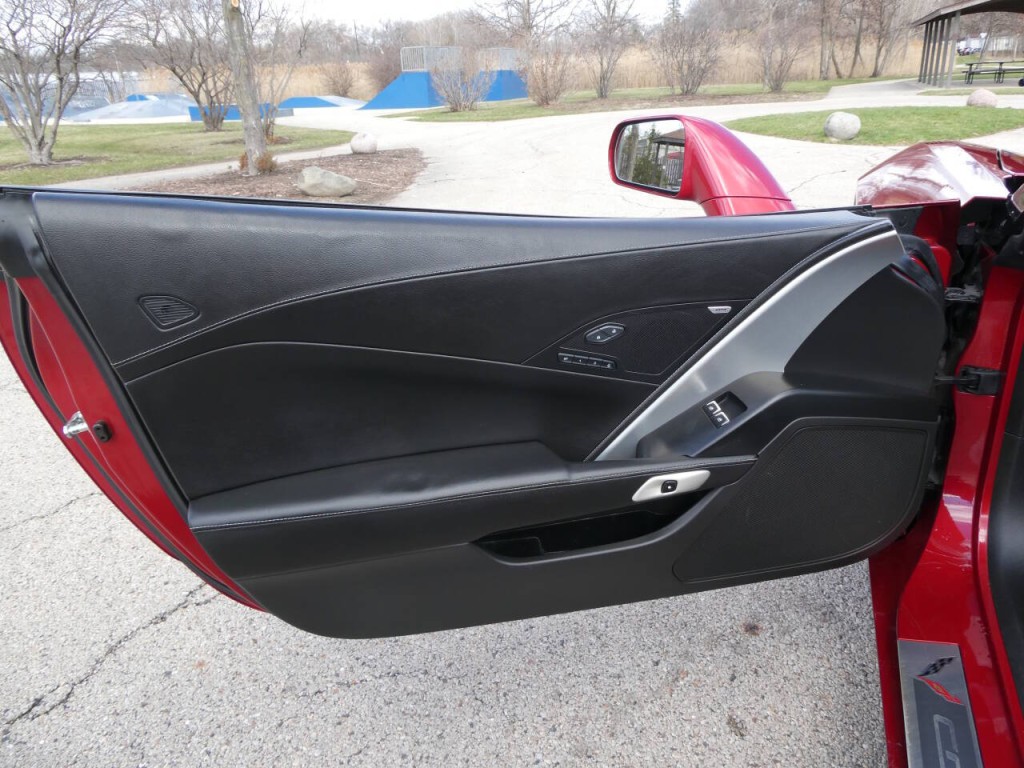 2014 Chevrolet Corvette Image 36