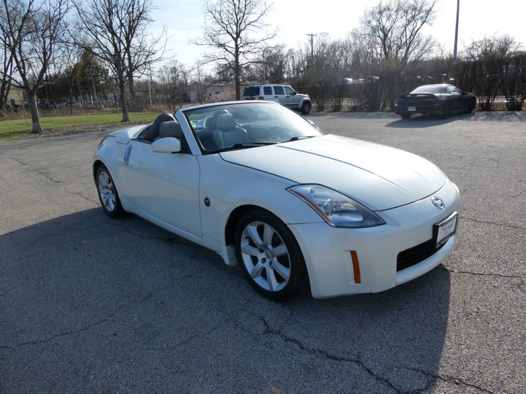 2005 Nissan 350Z Image 3