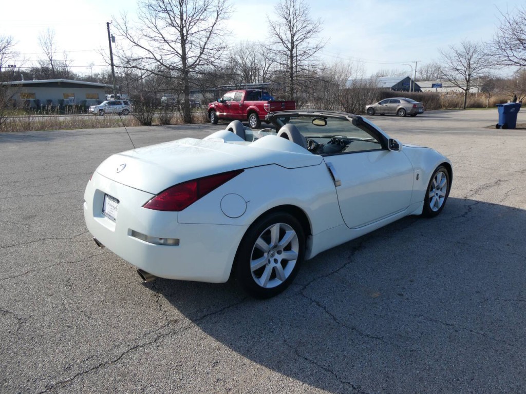 2005 Nissan 350Z Image 5