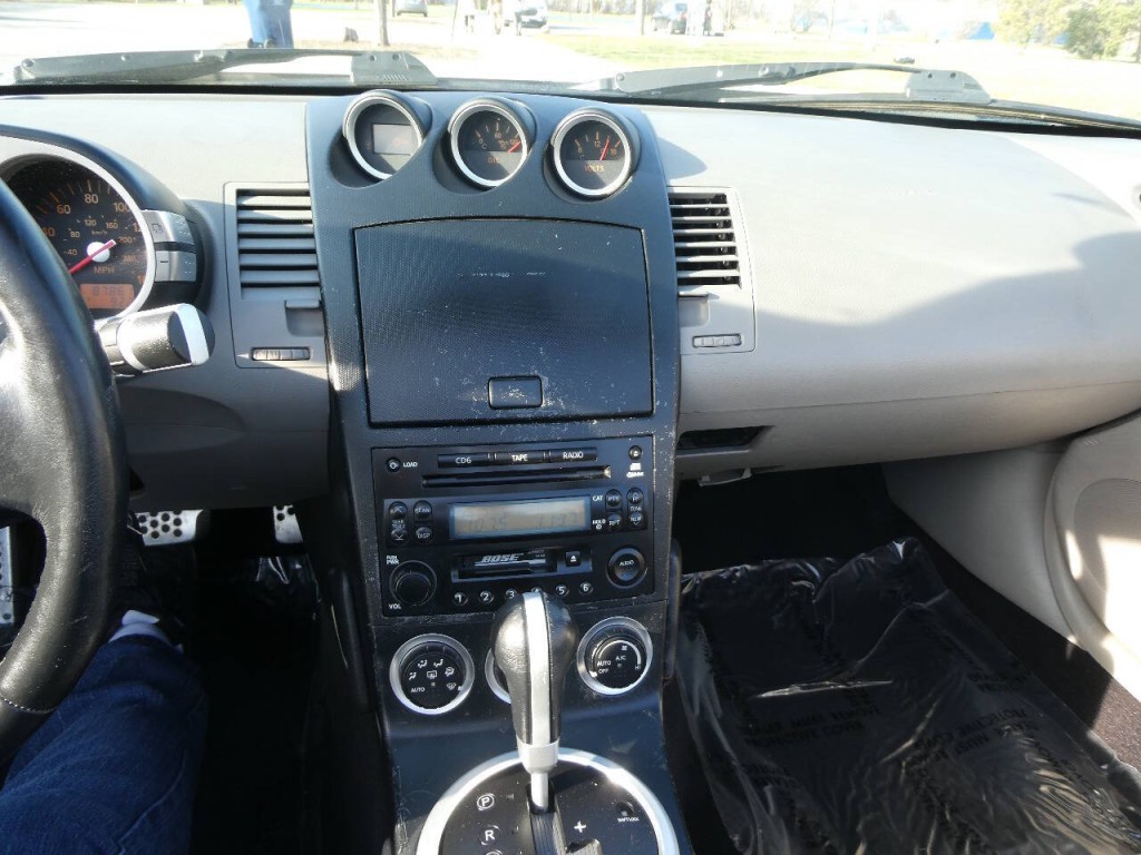 2005 Nissan 350Z Image 15