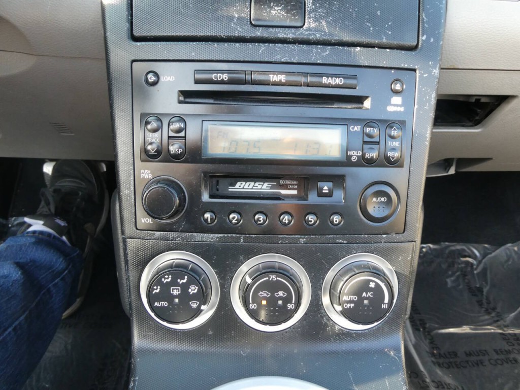 2005 Nissan 350Z Image 16