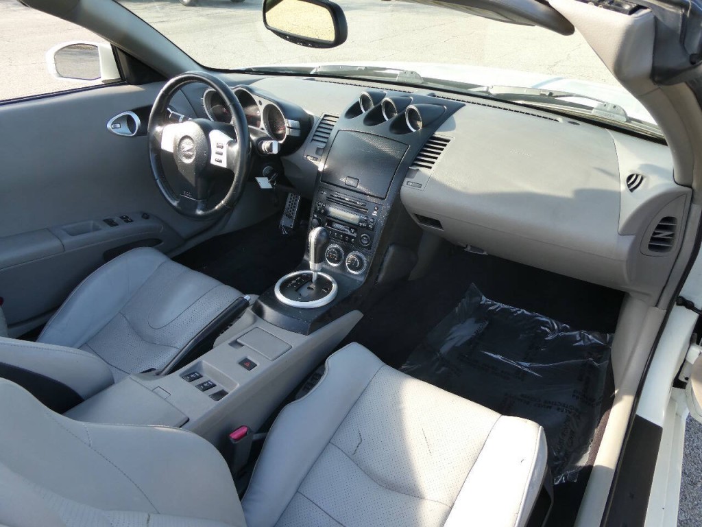 2005 Nissan 350Z Image 20
