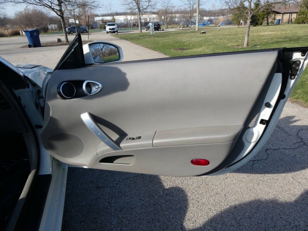 2005 Nissan 350Z Image 21