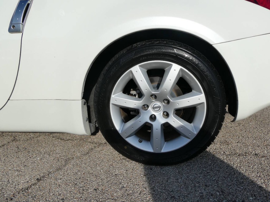 2005 Nissan 350Z Image 23