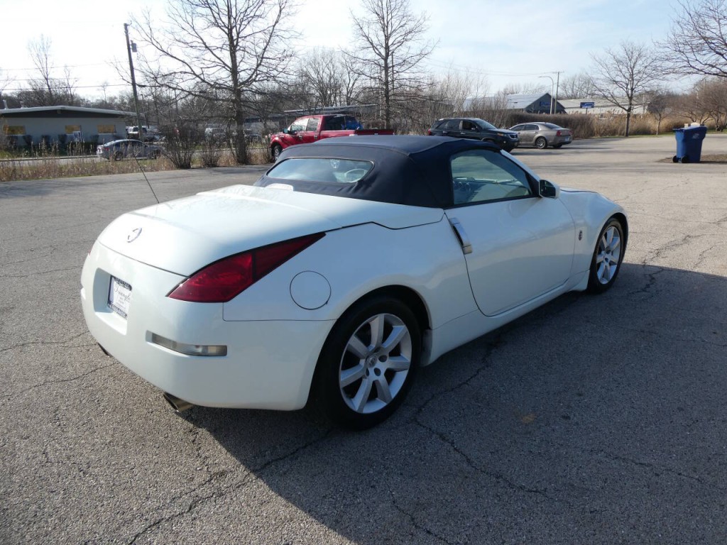 2005 Nissan 350Z Image 29