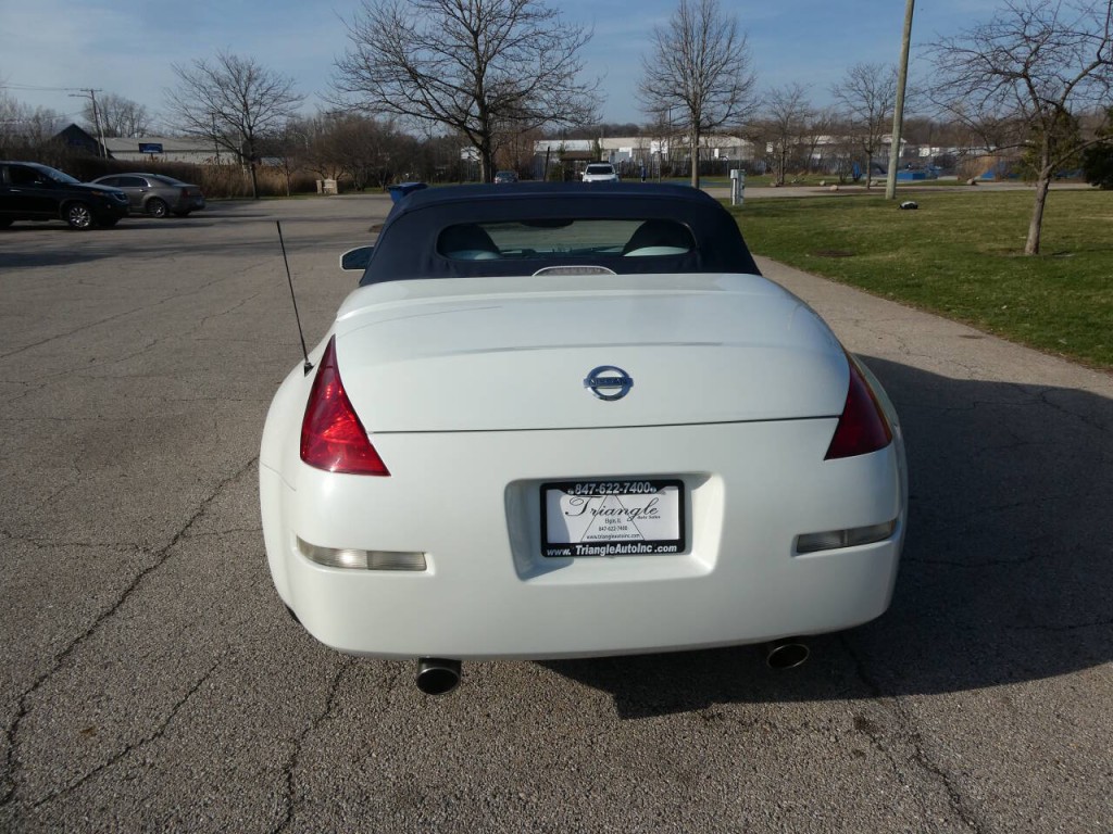 2005 Nissan 350Z Image 30