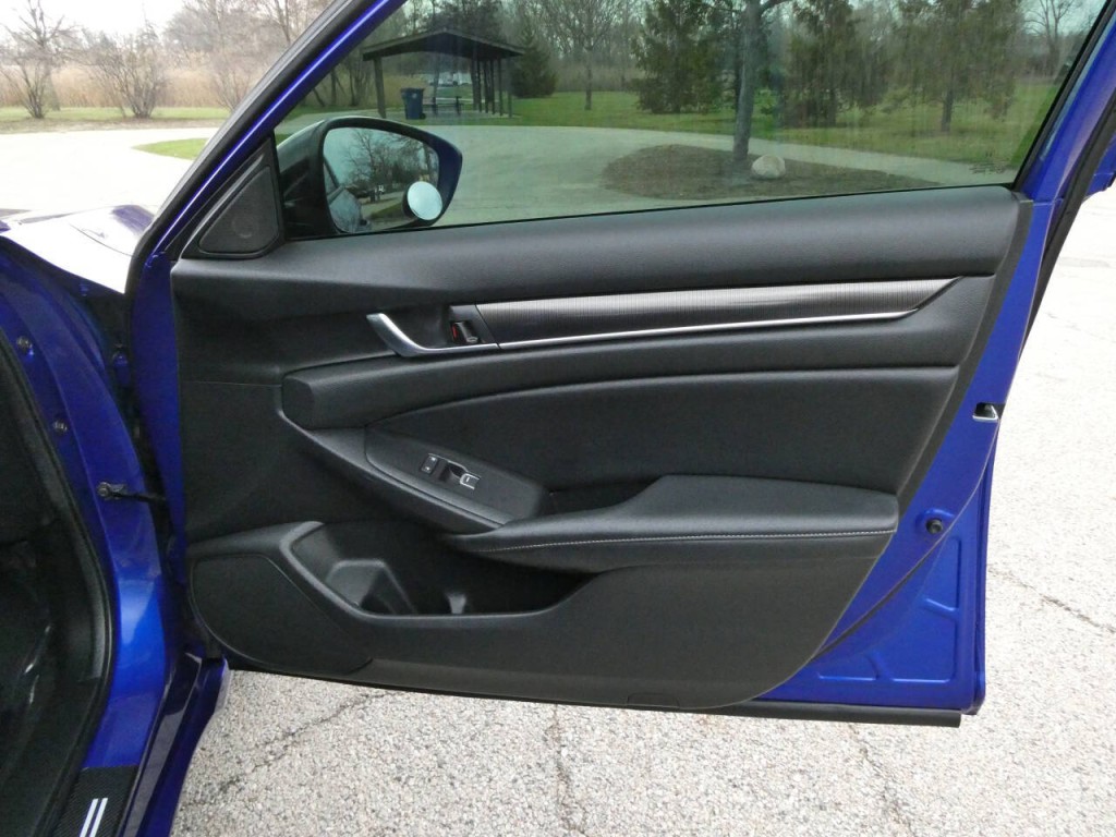 2021 Honda Accord Image 32