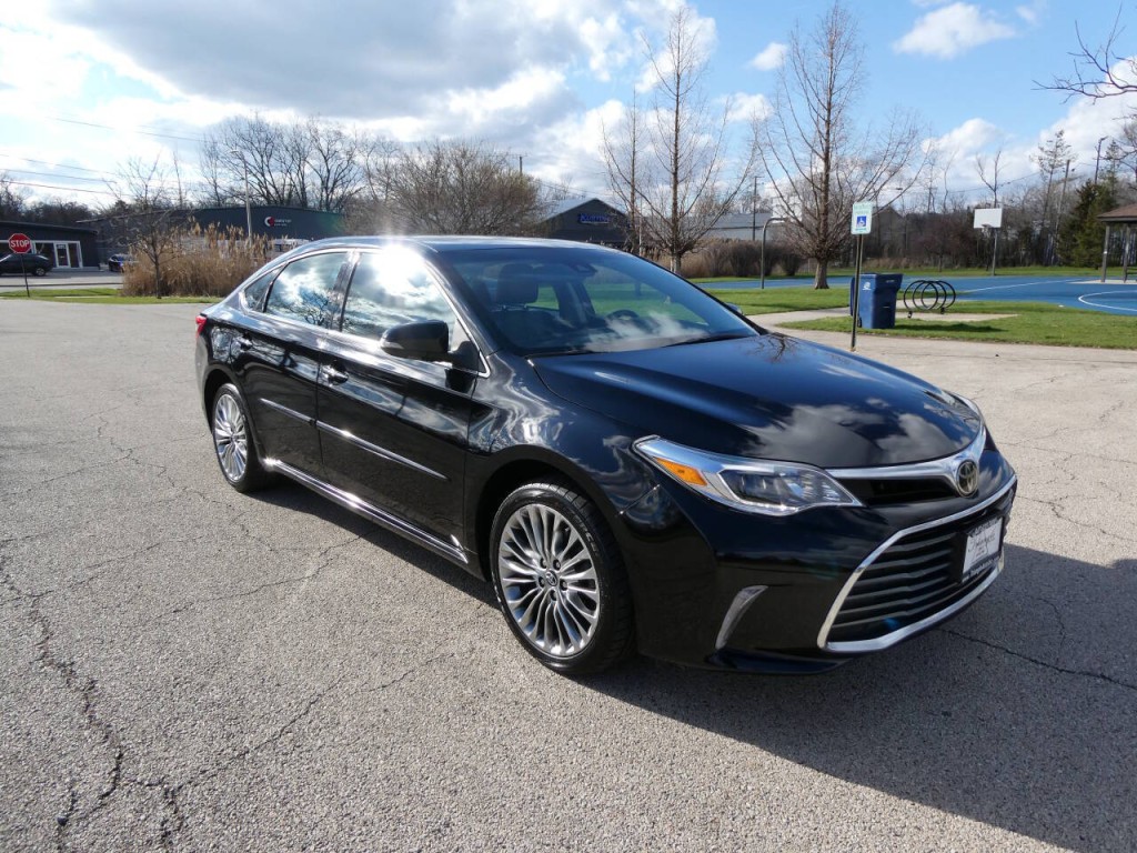 2017 Toyota Avalon Image 3