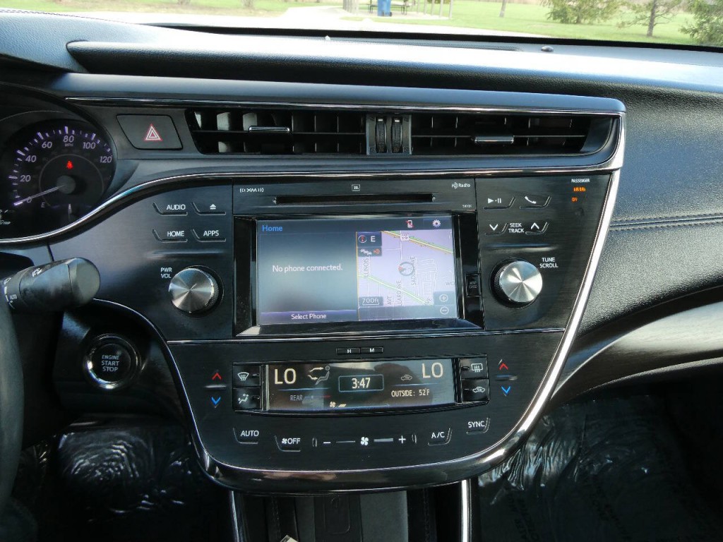 2017 Toyota Avalon Image 16
