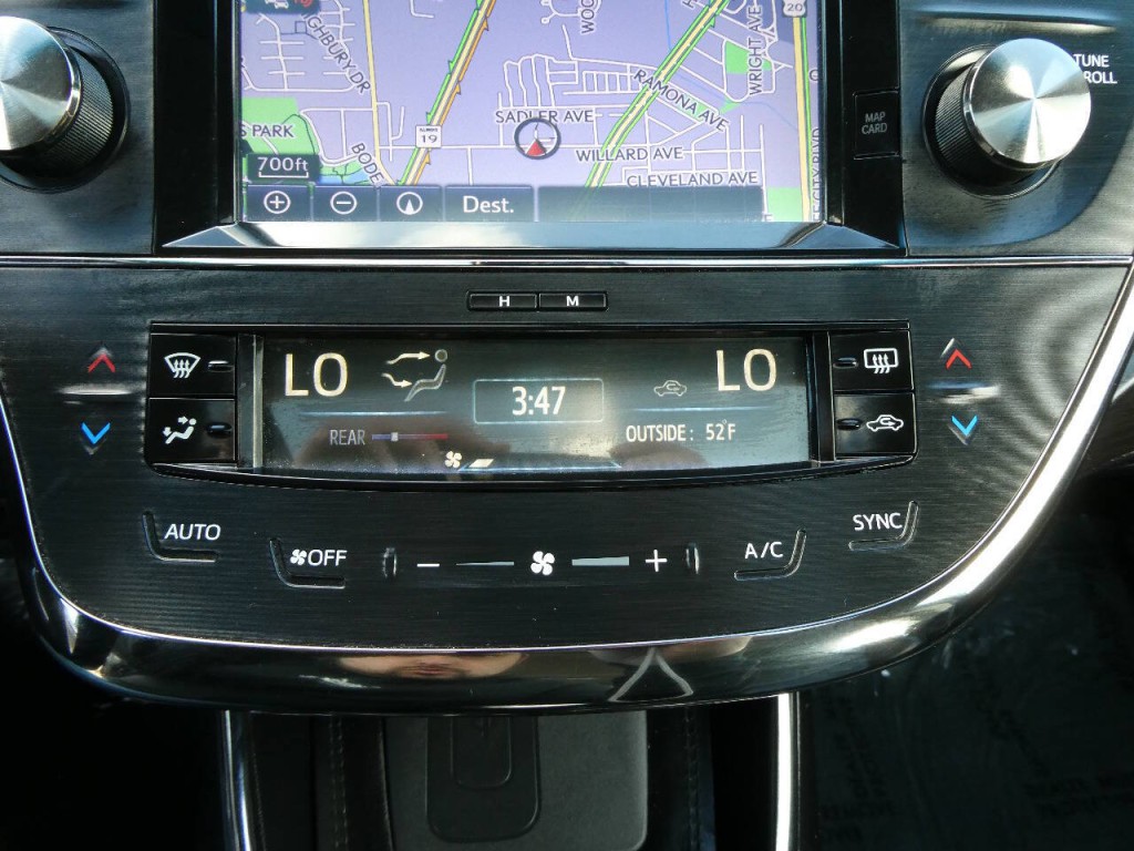 2017 Toyota Avalon Image 19