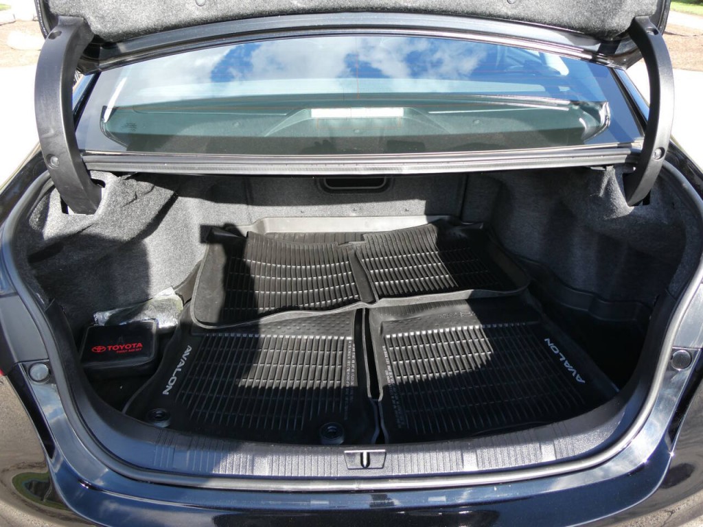 2017 Toyota Avalon Image 29