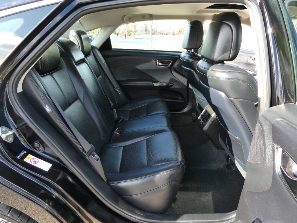 2017 Toyota Avalon Image 30