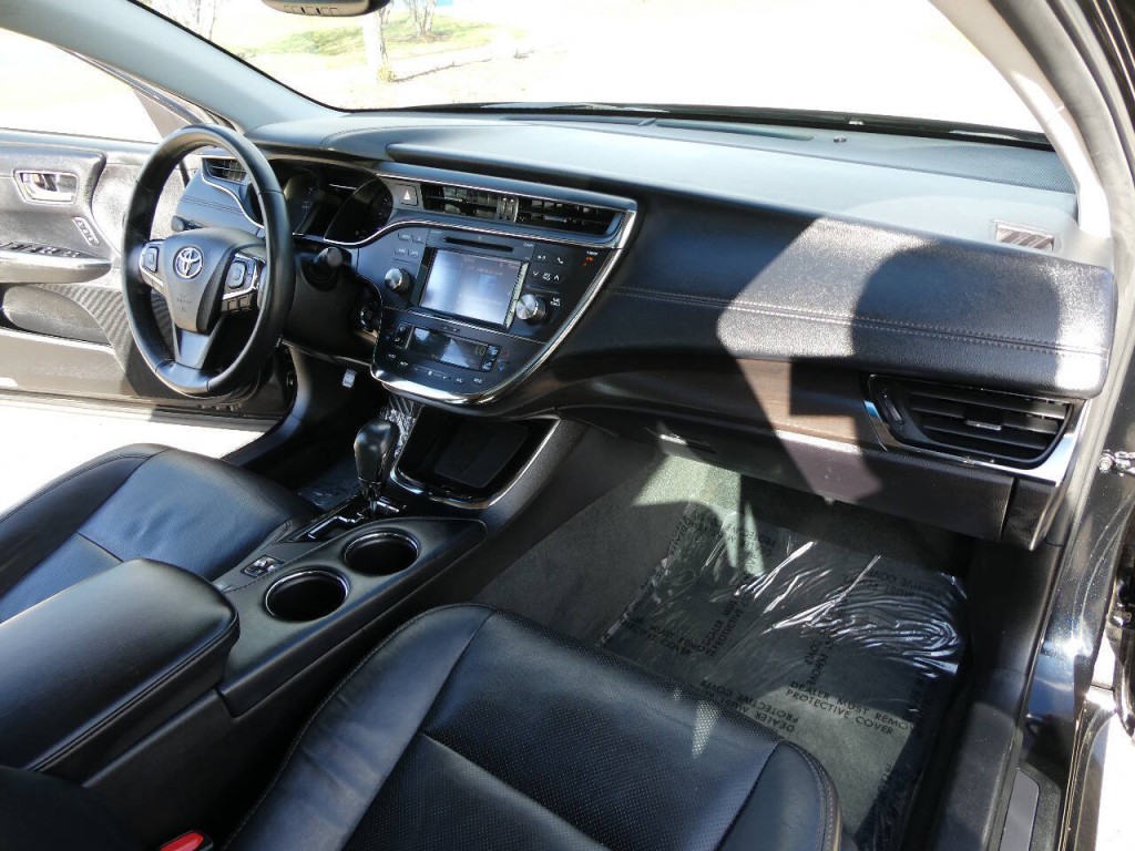 2017 Toyota Avalon Image 33