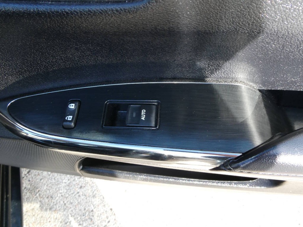 2017 Toyota Avalon Image 35