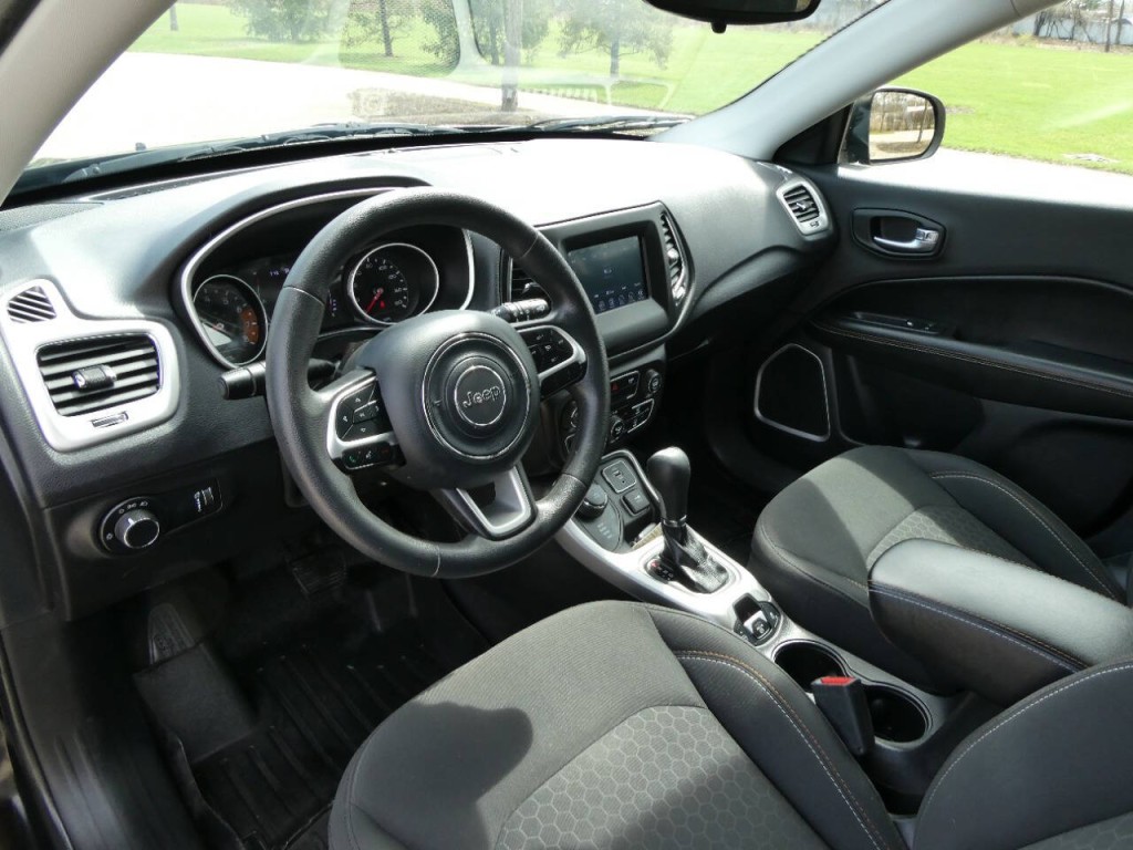 2019 Jeep Compass Image 10
