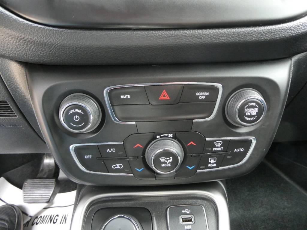 2019 Jeep Compass Image 18