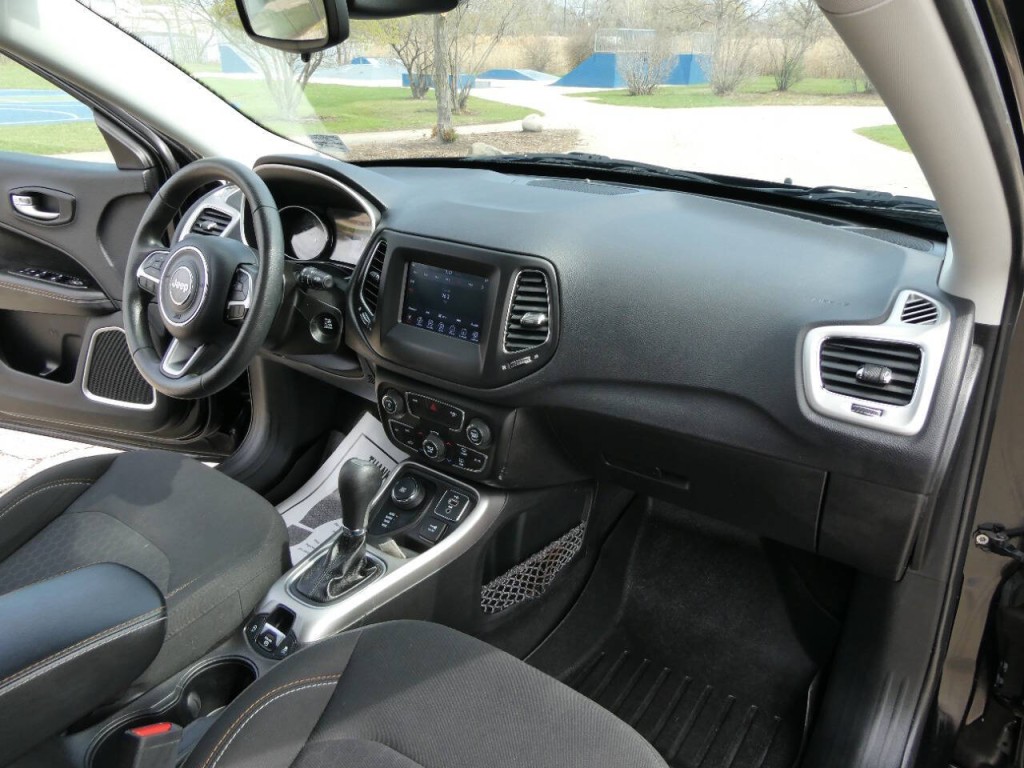 2019 Jeep Compass Image 29