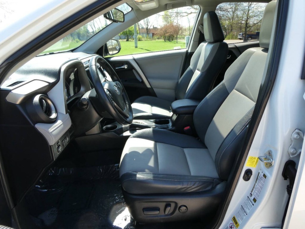2013 Toyota Rav4 Image 9