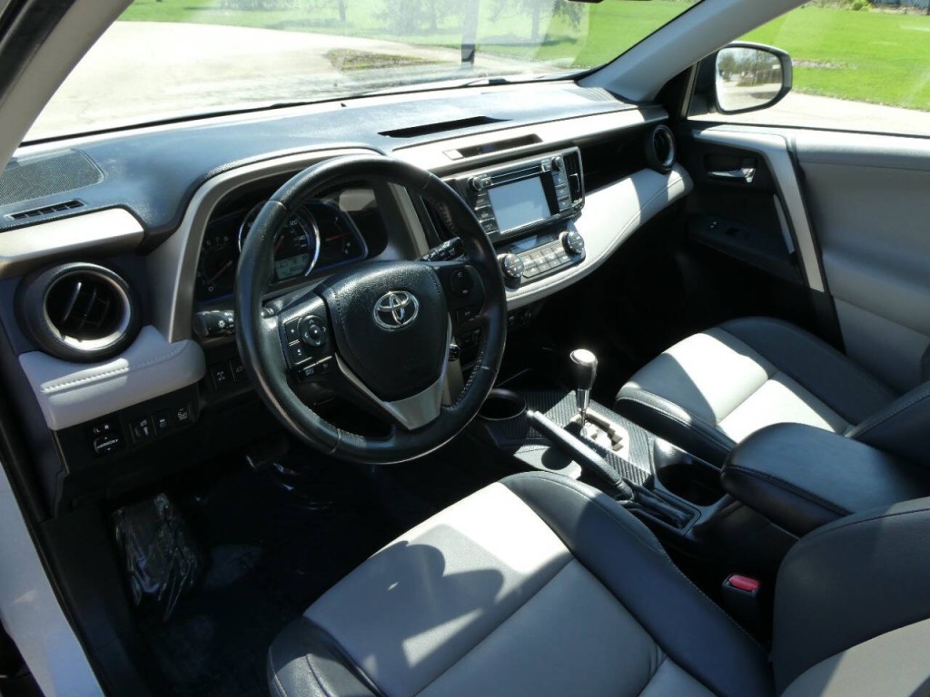 2013 Toyota Rav4 Image 10