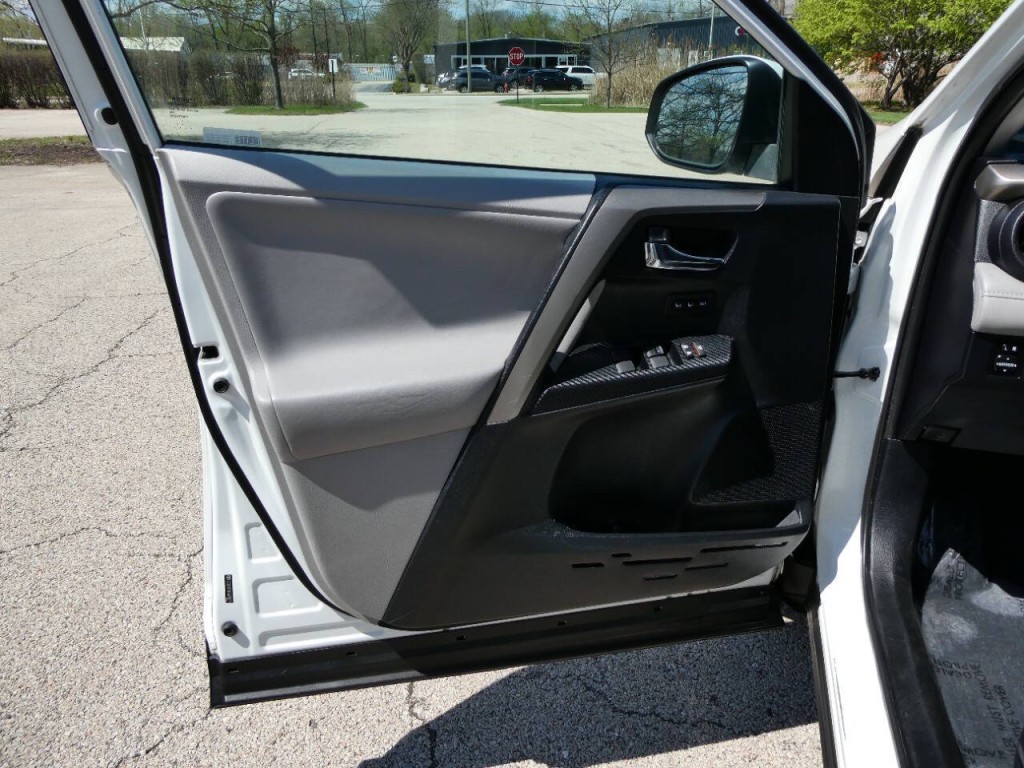 2013 Toyota Rav4 Image 25