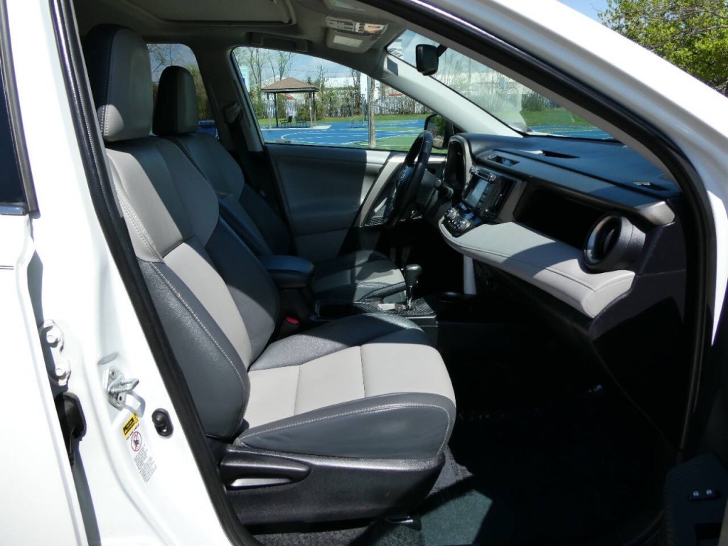 2013 Toyota Rav4 Image 30