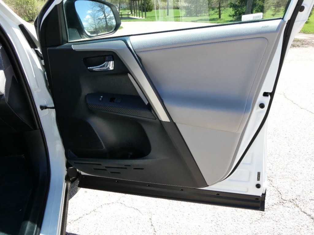 2013 Toyota Rav4 Image 32