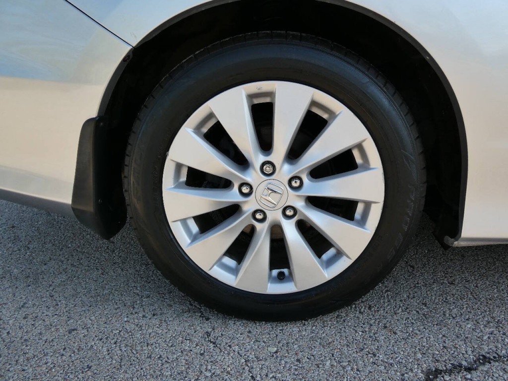 2015 Honda Accord Image 35