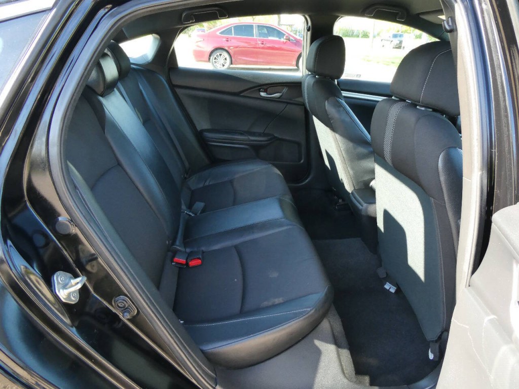 2019 Honda Civic Image 24