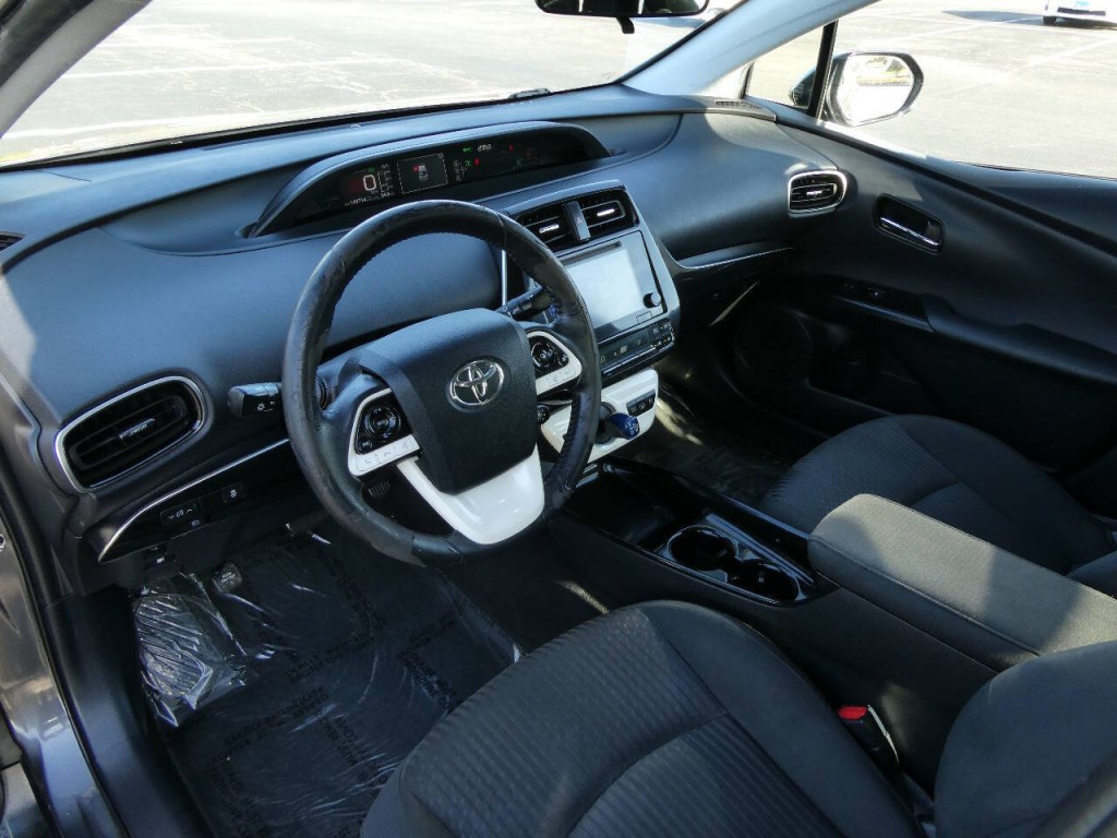 2017 Toyota Prius Image 10