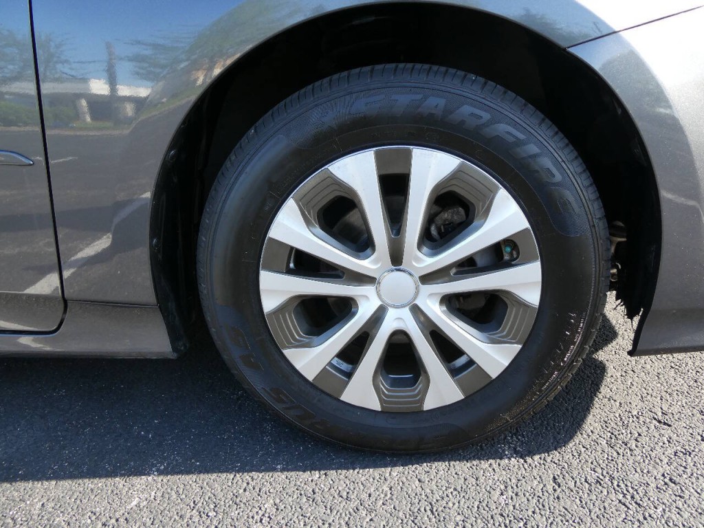 2017 Toyota Prius Image 30