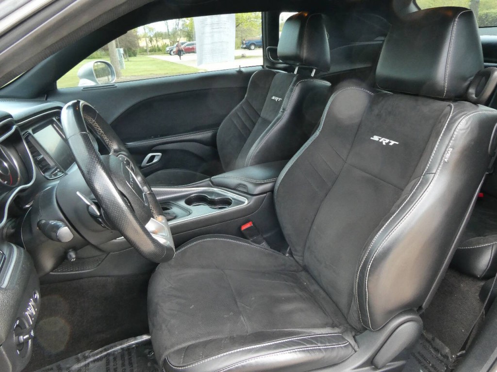 2015 Dodge Challenger Image 11