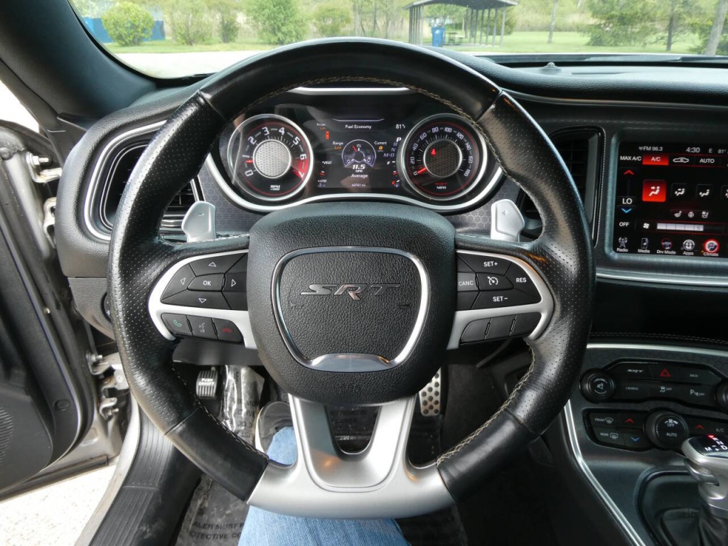 2015 Dodge Challenger Image 12