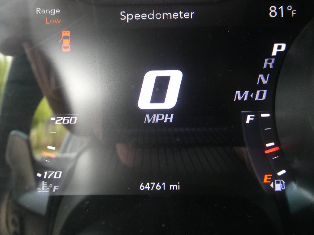 2015 Dodge Challenger Image 16