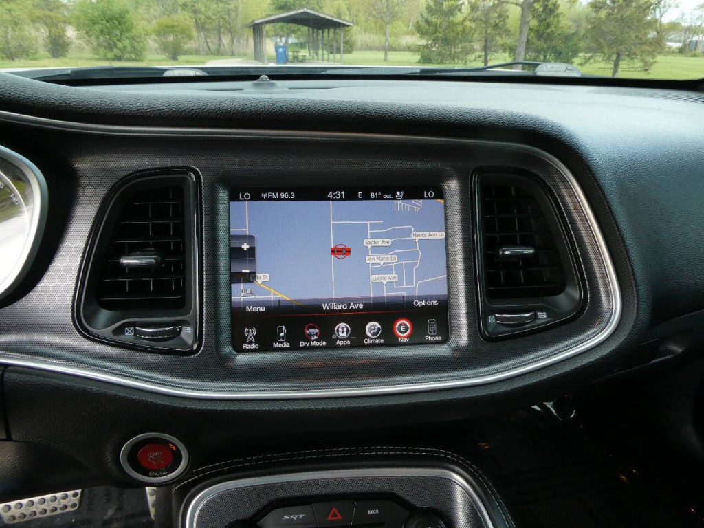 2015 Dodge Challenger Image 17