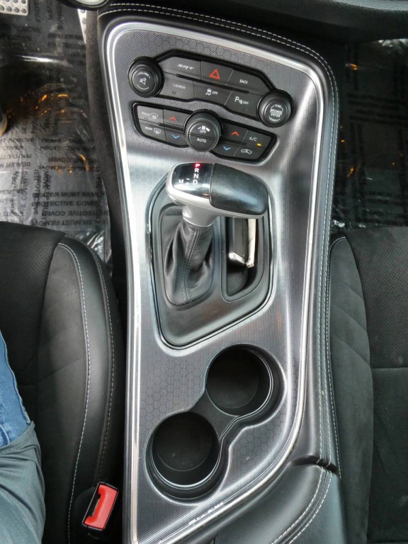 2015 Dodge Challenger Image 21