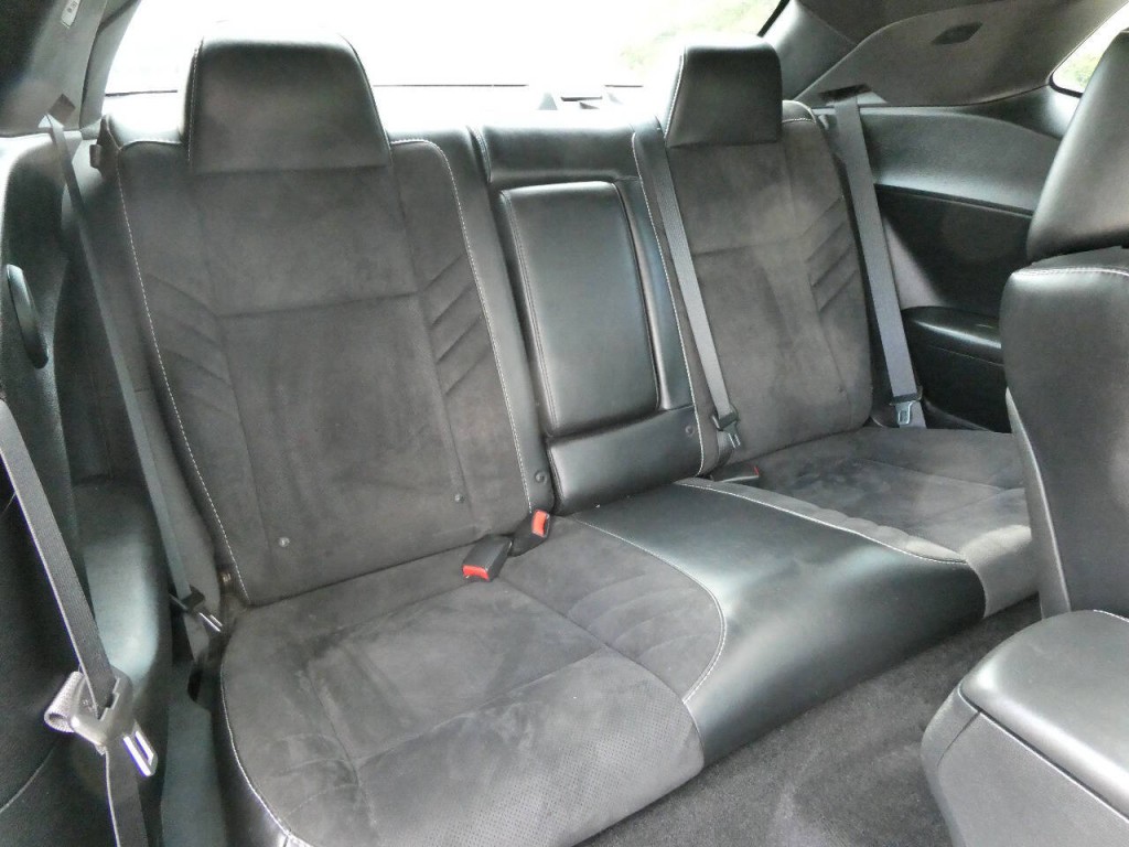 2015 Dodge Challenger Image 28