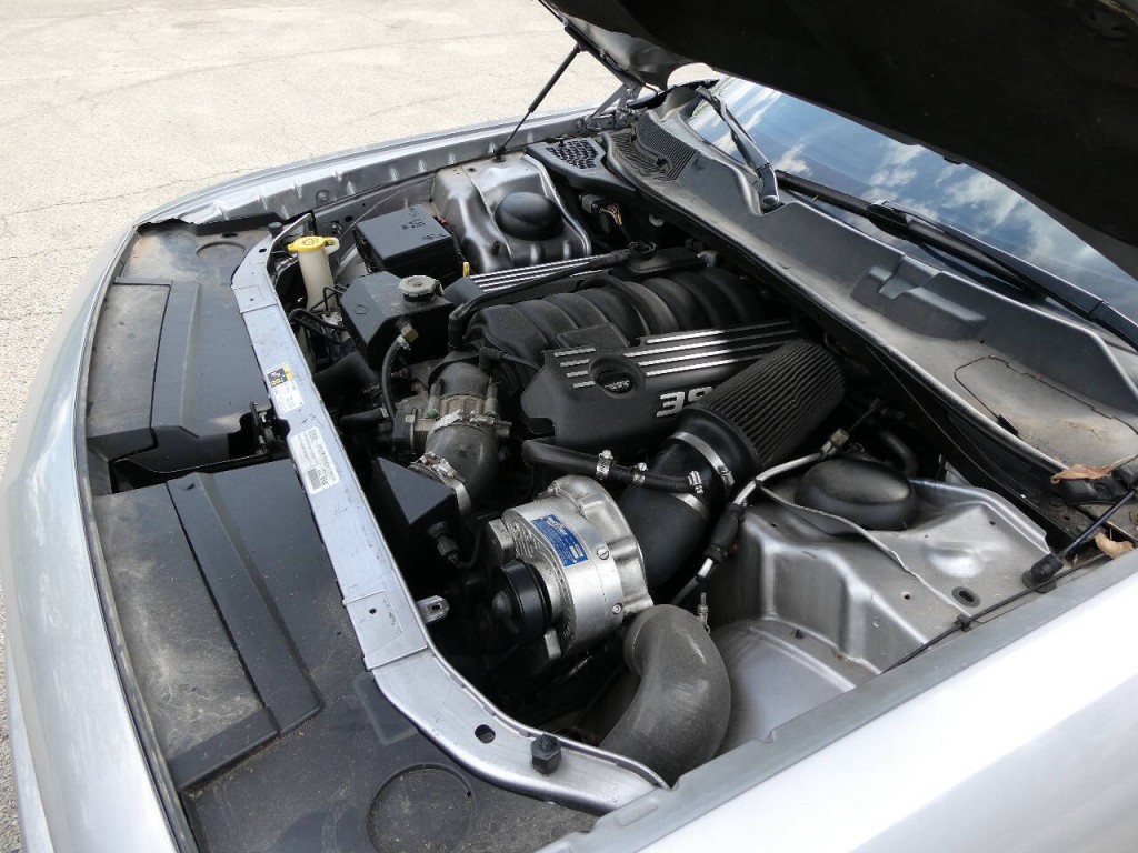 2015 Dodge Challenger Image 32