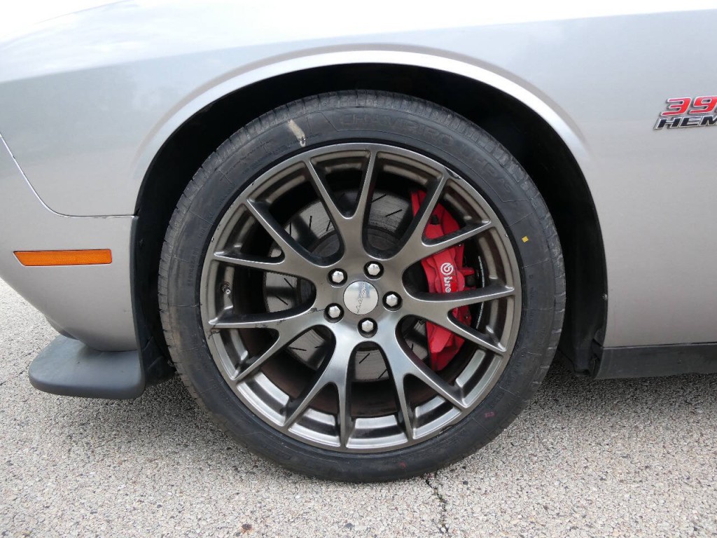 2015 Dodge Challenger Image 34