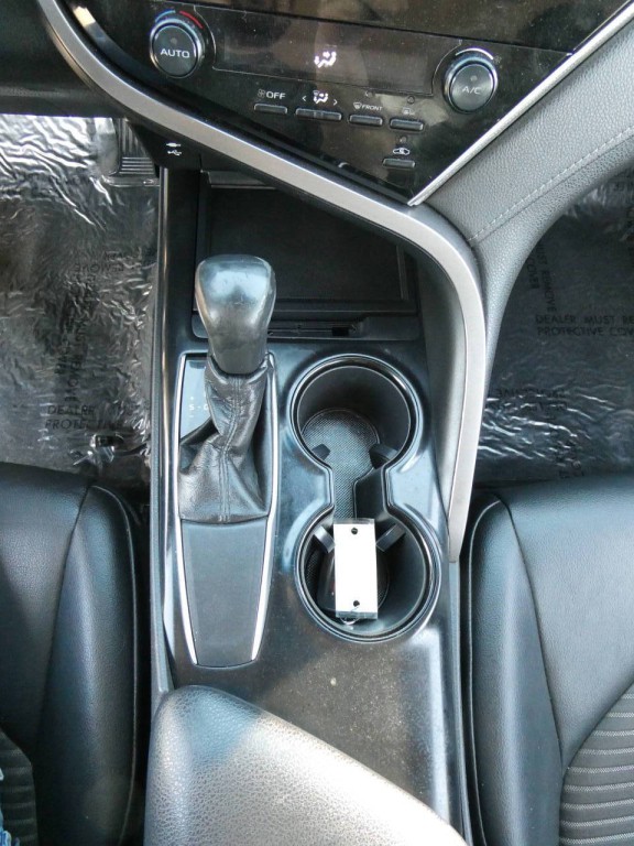 2018 Toyota Camry Image 21
