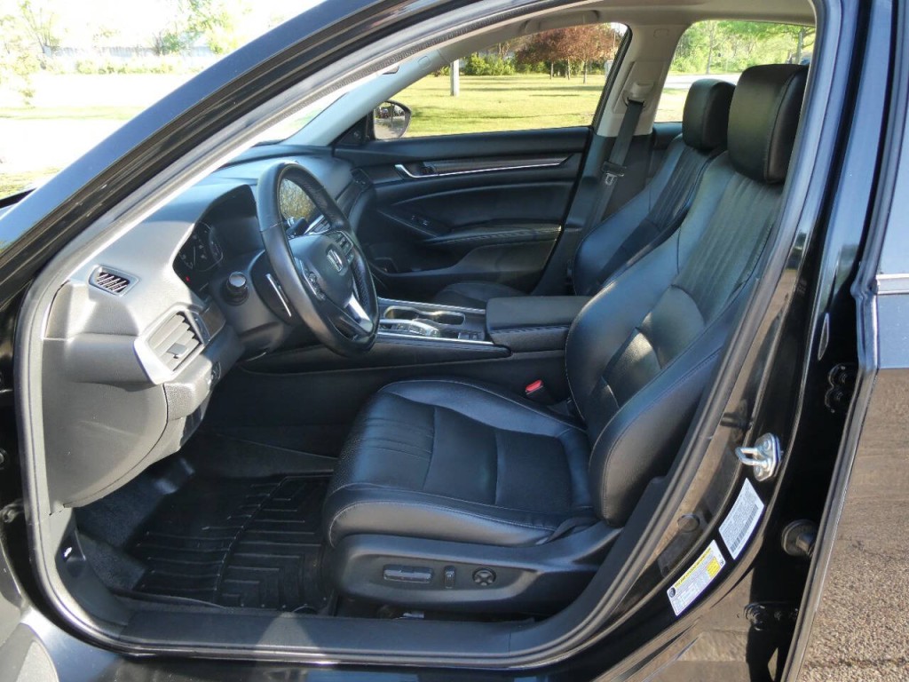 2018 Honda Accord Image 9