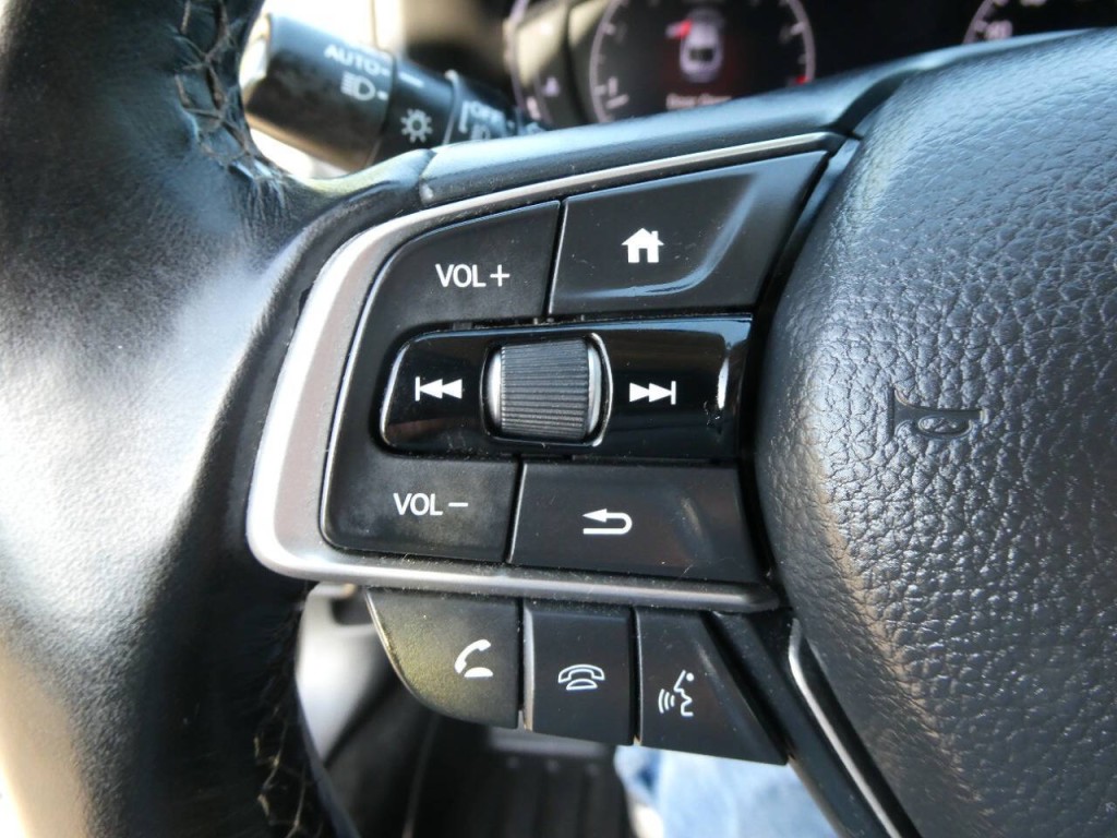 2018 Honda Accord Image 12