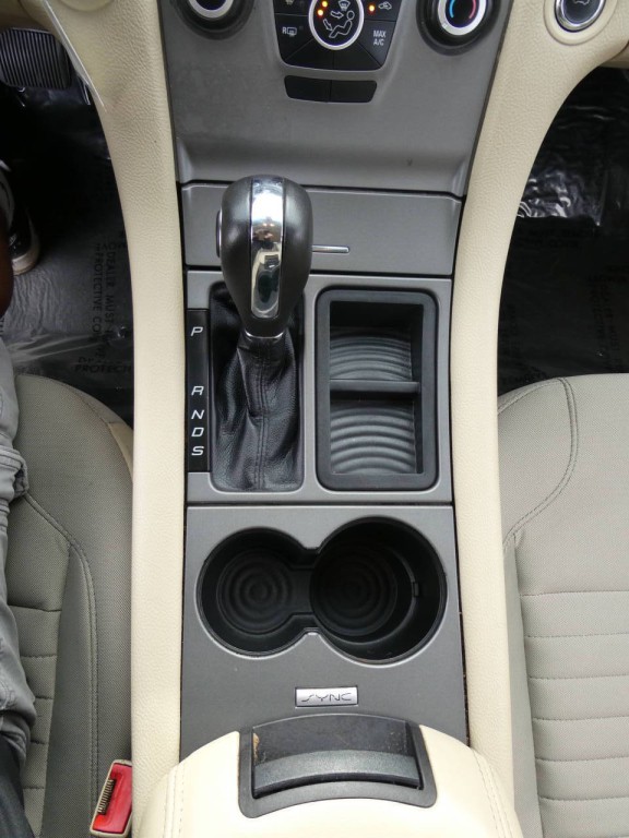 2017 Ford Taurus Image 20