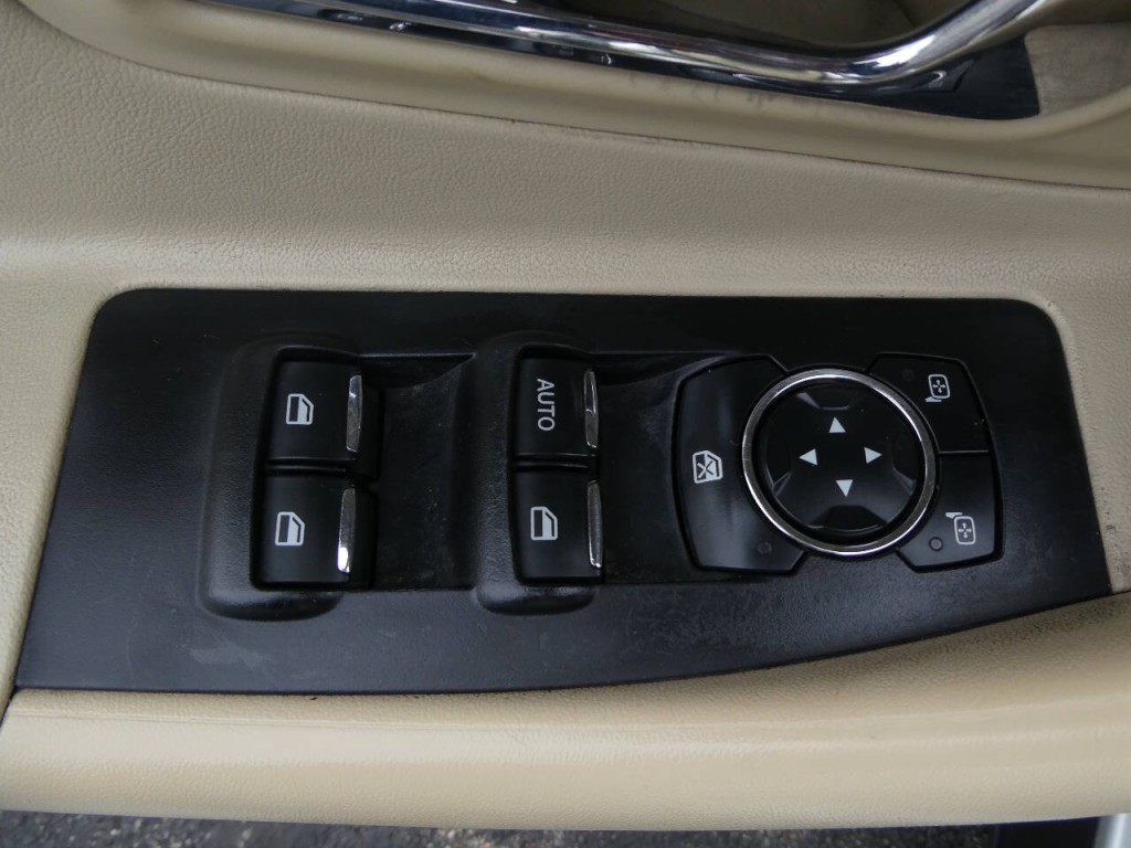 2017 Ford Taurus Image 22