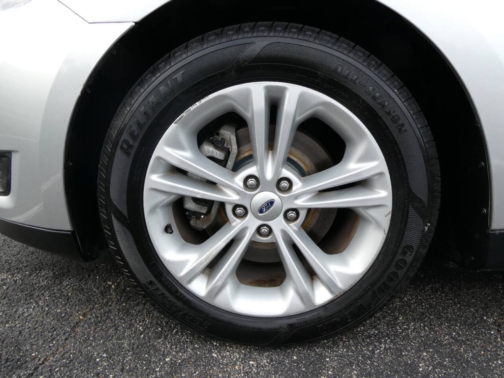 2017 Ford Taurus Image 28
