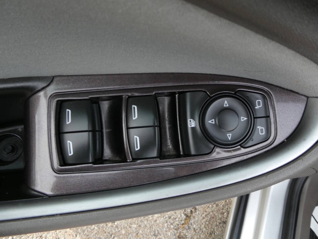 2017 Chevrolet Malibu Image 22