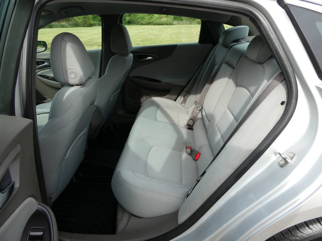 2017 Chevrolet Malibu Image 23