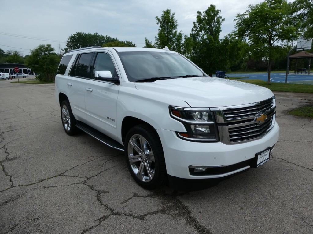 2017 Chevrolet Tahoe Image 3