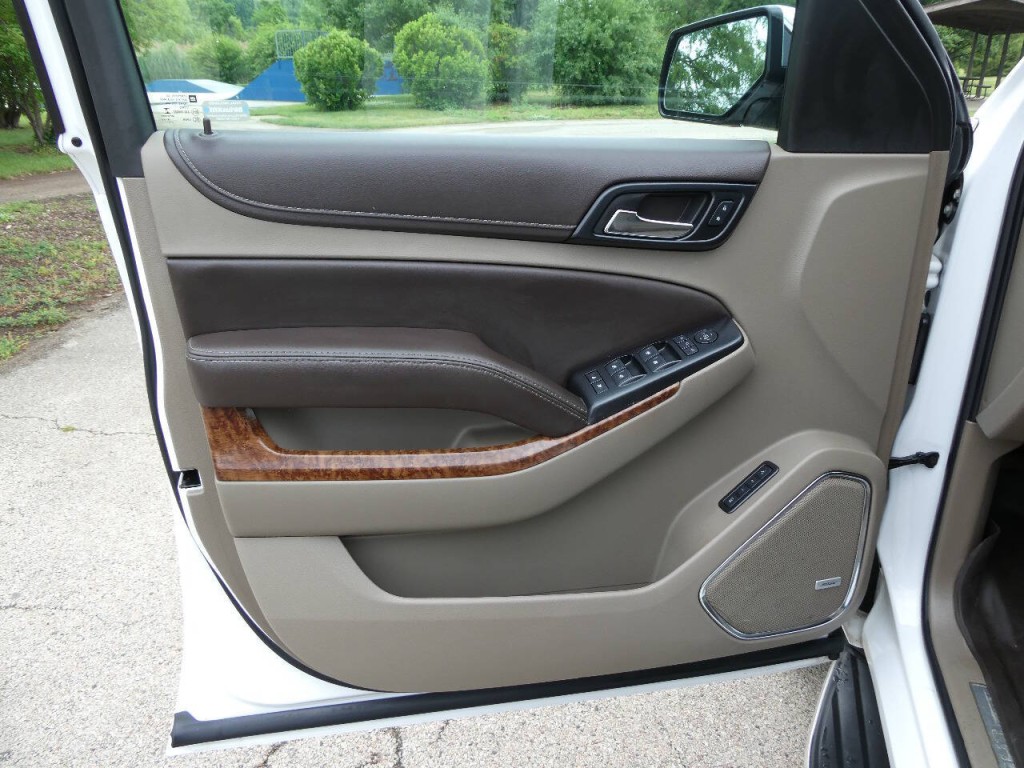 2017 Chevrolet Tahoe Image 28