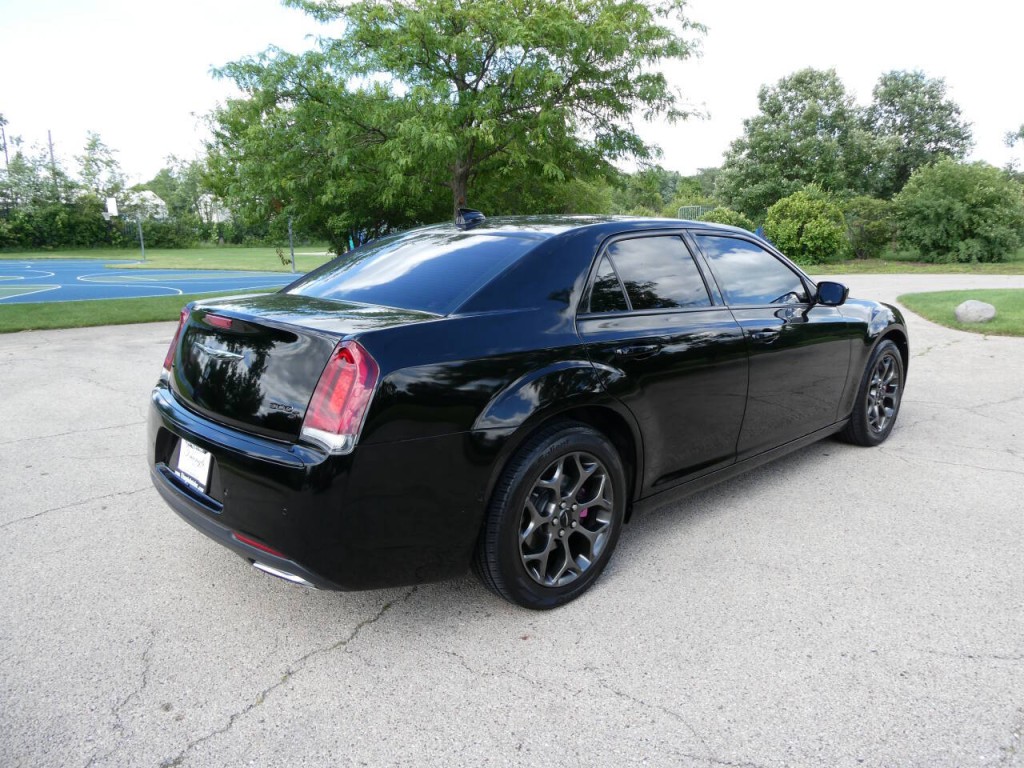 2015 Chrysler 300 Image 5