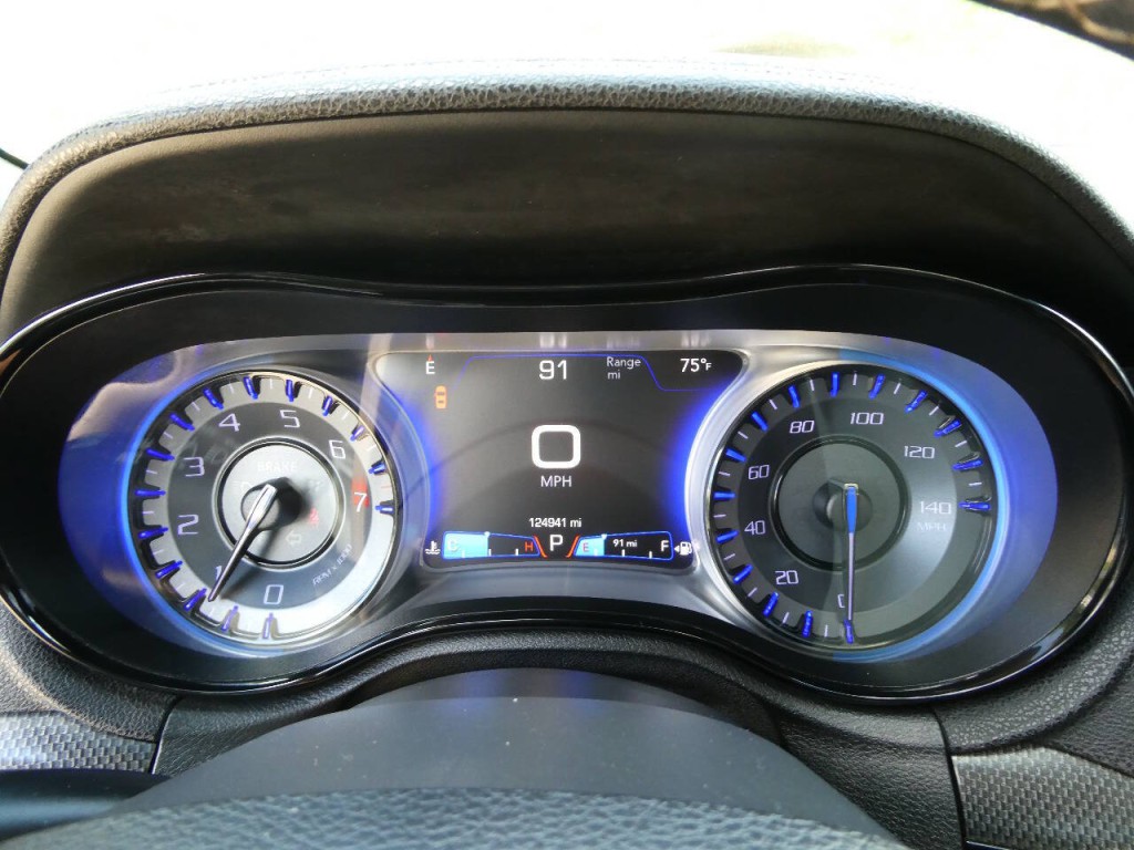 2015 Chrysler 300 Image 14
